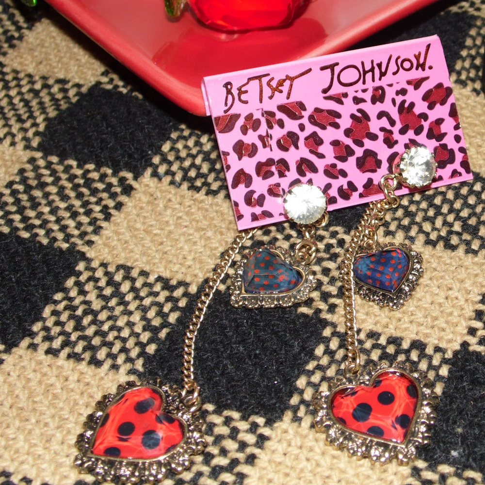 NEW BETSEY JOHNSON HEART POST DANGLE EARRINGS ~